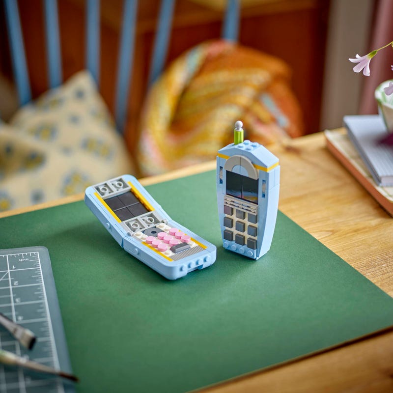 Retro Telephone 31174 | Creator 3-in-1